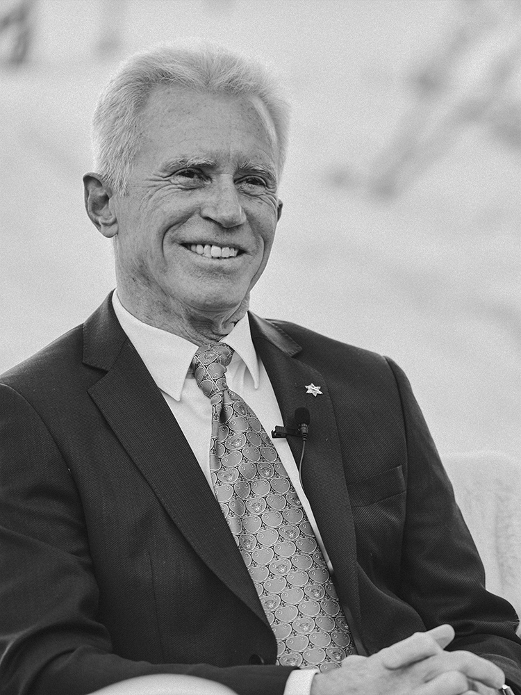 Claude Pinturault rejoint ses parents Claude Pinturault rejoint ses parents